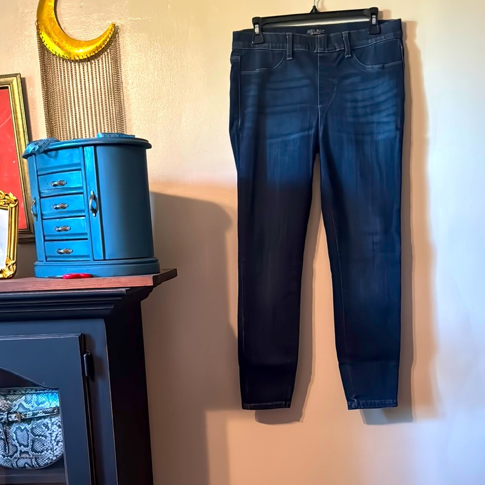 👖🙆‍♀️🔵Judy Blue pull on jeans